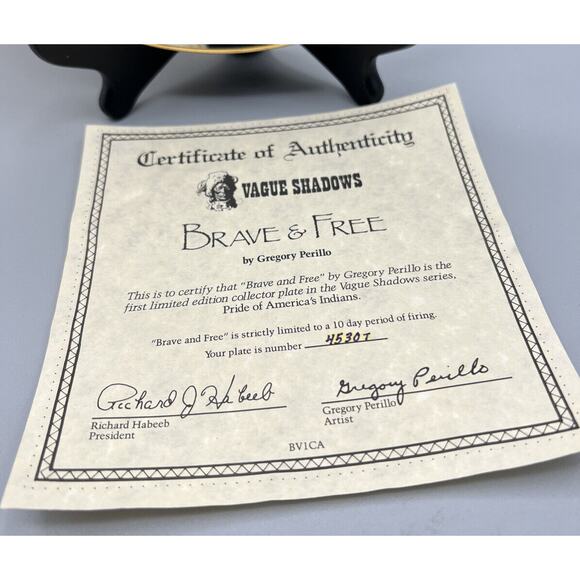 Plate Hamilton Collection Vague Shadows Series Brave & Free 1st Issue #4530T - Picture 2 of 5